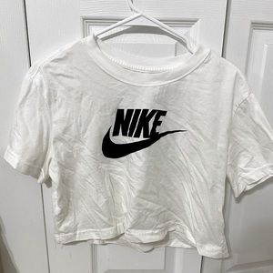 Nike crop top tee